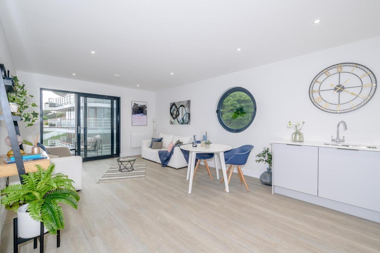 5 Middlecombe - Luxury Apartment At Byron Woolacombe, Only 4 Minute Walk To Woolacombe Beach! Exteriör bild